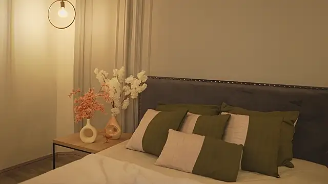 IrisBaker online show from 28, 2, 2026