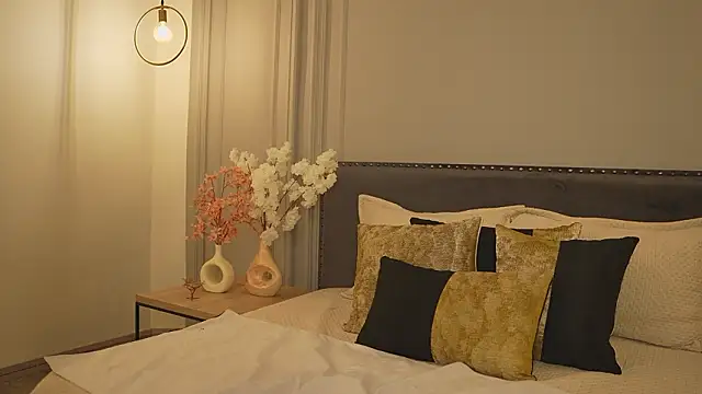 IrisBaker online show from 7, 3, 2026