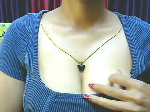 Snapshot of ishmita99 chatting on 15, 11, 2025 ishmita99 online show from 15, 11, 2025