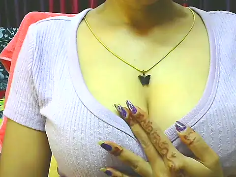 Snapshot of ishmita99 chatting on 28, 10, 2025 ishmita99 online show from 28, 10, 2025