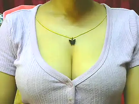 Snapshot of ishmita99 chatting on 9, 9, 2025 ishmita99 online show from 9, 9, 2025