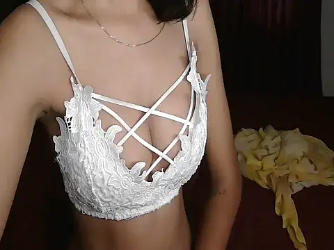 Snapshot of lola-__ chatting on 18, 7, 2026 lola- online show from 18, 7, 2026