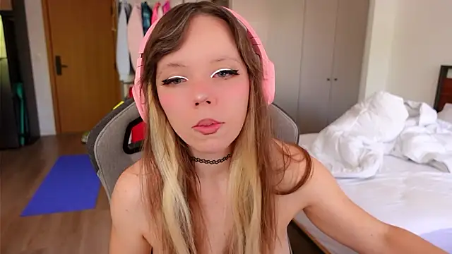 Ayra Lust online show from 20, 2, 2026