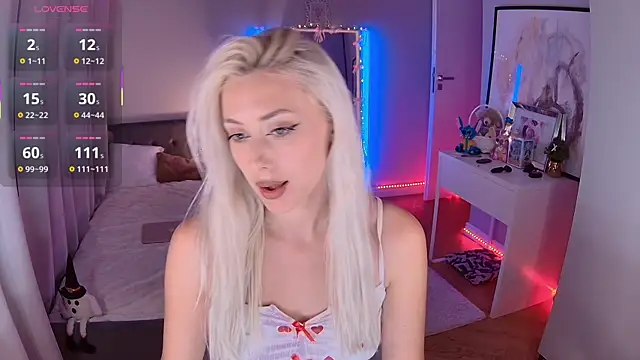 LoryWood online show from 5, 11, 2025