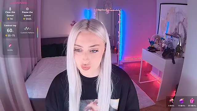 LoryWood online show from 9, 10, 2025