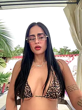 Alexandra duque online show from 19, 10, 2025