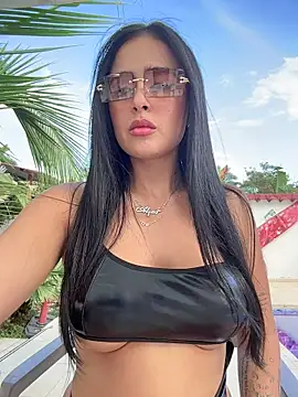 Alexandra duque online show from 15, 11, 2025