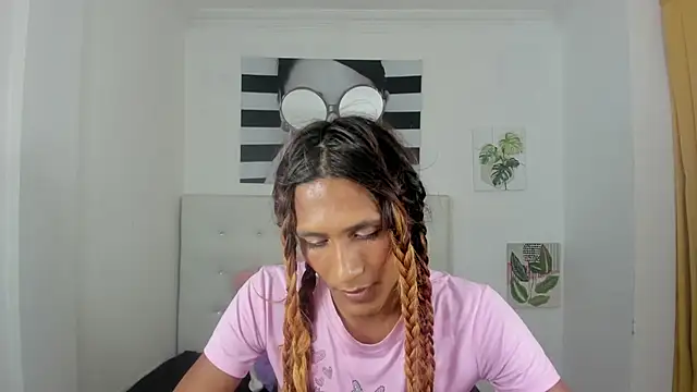 Brisahott online show from 18, 12, 2025