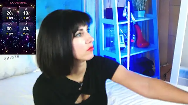HeidiBloom online show from 26, 2, 2025