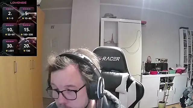 Snapshot of larsgessner30 chatting on 19, 10, 2025 larsgessner30 online show from 19, 10, 2025