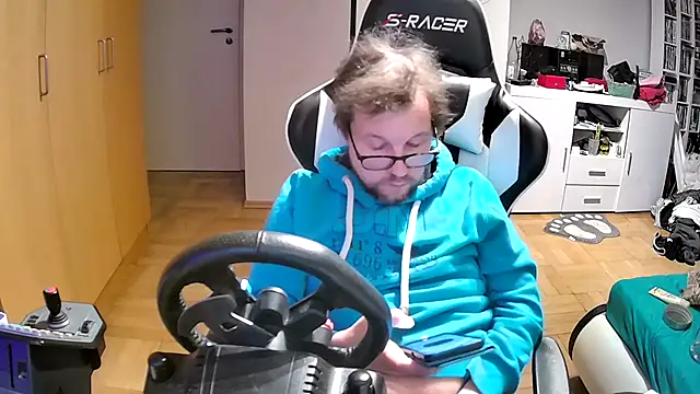 larsgessner30 online show from 26, 10, 2025