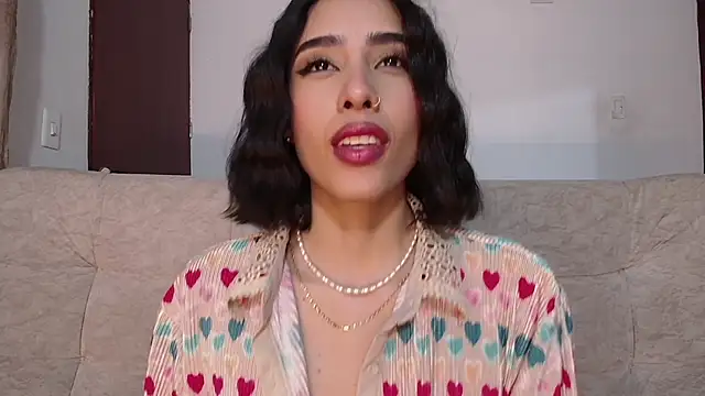 Snapshot of cataleyya_666 chatting on 5, 1, 2025 cataleyya 666 online show from 5, 1, 2025