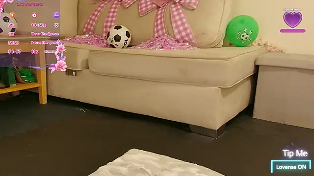 Milky flexy cat online show from 16, 7, 2026