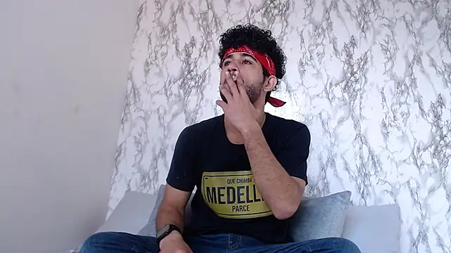 Moon and aaron online show from 17, 2, 2026