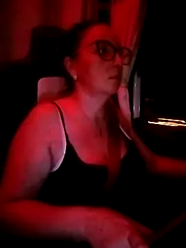 Snapshot of cuplubijoanna chatting on 12, 11, 2025 cuplubijoanna online show from 12, 11, 2025