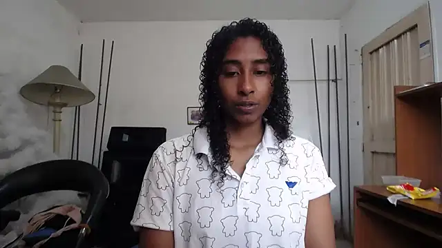 Snapshot of yohatinelly07 chatting on 29, 11, 2025 yohatinelly07 online show from 29, 11, 2025