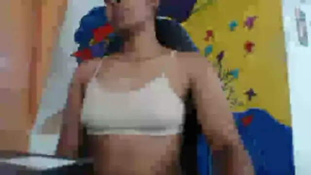 Snapshot of yohatinelly07 chatting on 21, 10, 2025 yohatinelly07 online show from 21, 10, 2025