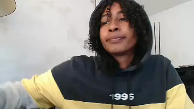 Snapshot of yohatinelly07 chatting on 16, 11, 2025 yohatinelly07 online show from 16, 11, 2025