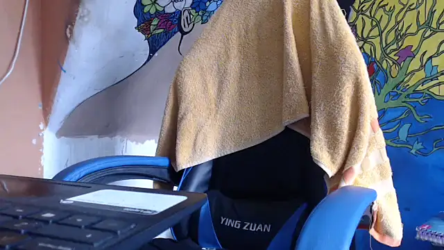 Snapshot of yohatinelly07 chatting on 23, 10, 2025 yohatinelly07 online show from 23, 10, 2025