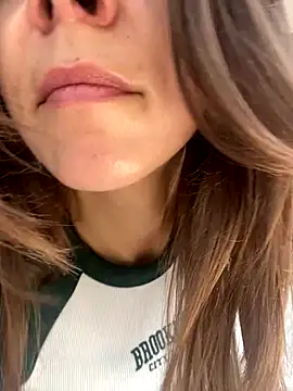 JuicyFruits93 online show from 6, 1, 2026