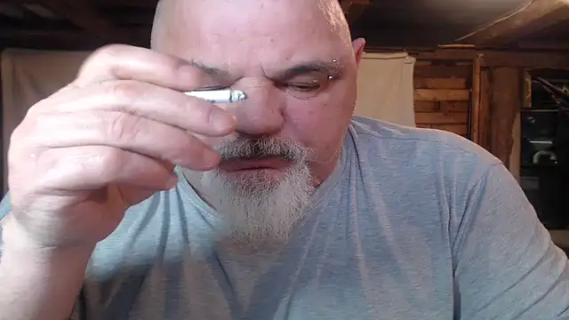 Newfiesausage1972 online show from 22, 3, 2026