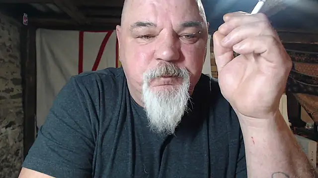 Newfiesausage1972 online show from 1, 3, 2026