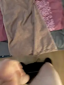 Snapshot of passion4it5 chatting on 12, 3, 2025 passion4it5 online show from 12, 3, 2025