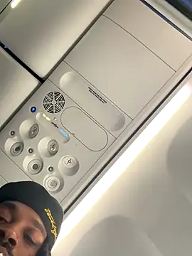 1BeautyN1Beast online show from 26, 10, 2025