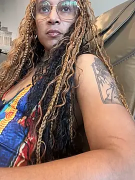 Snapshot of Shuggabutt chatting on 18, 9, 2025 Shuggabutt online show from 18, 9, 2025