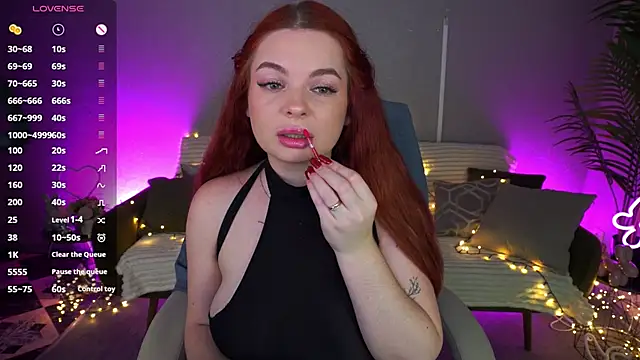 Snapshot of CarolinaDia chatting on 2, 6, 2026 CarolinaDia online show from 2, 6, 2026