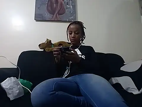 hoely grail01 online show from 6, 11, 2025