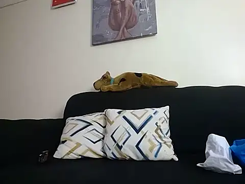 hoely grail01 online show from 11, 11, 2025