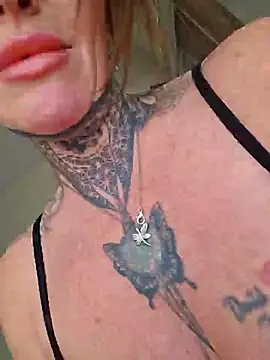 YourMommyBlair online show from 29, 1, 2025
