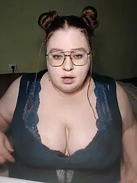 Snapshot of Chloe_WS chatting on 13, 10, 2025 Chloe WS online show from 13, 10, 2025