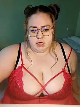 Snapshot of Chloe_WS chatting on 12, 9, 2025 Chloe WS online show from 12, 9, 2025