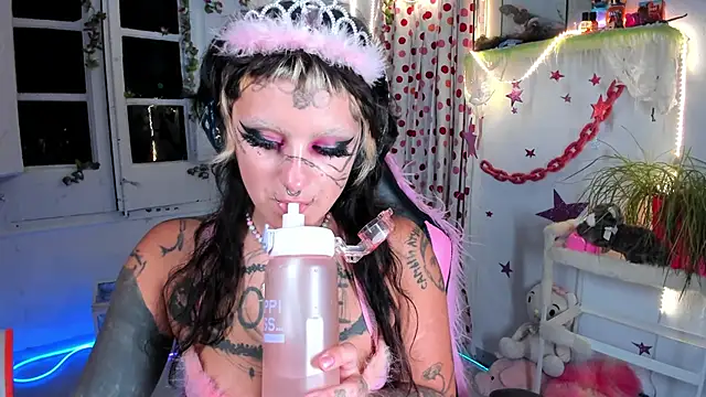 lady sontse  online show from 19, 6, 2026