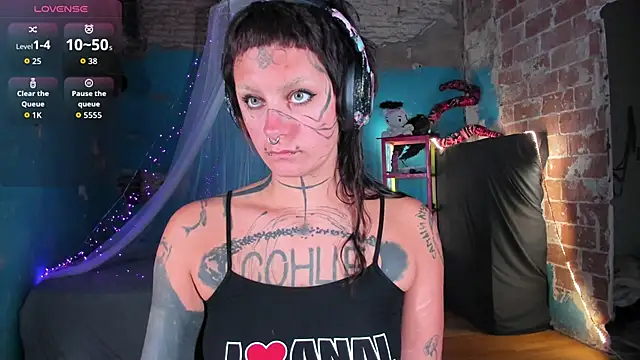 Snapshot of lady_sontse_ chatting on 9, 10, 2025 lady sontse online show from 9, 10, 2025