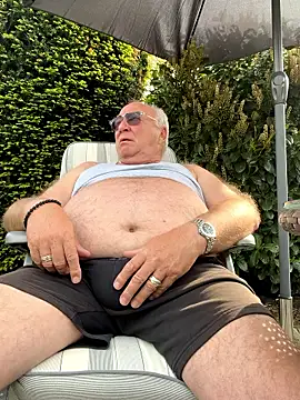 Snapshot of biggandybig chatting on 10, 5, 2026 biggandybig online show from 10, 5, 2026