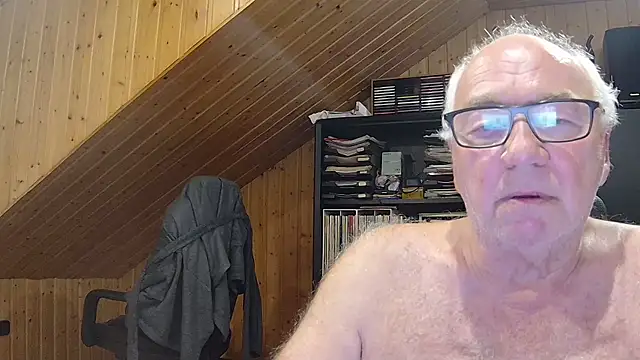 Snapshot of biggandybig chatting on 17, 5, 2026 biggandybig online show from 17, 5, 2026