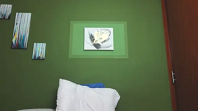 Abril Bianchi online show from 19, 4, 2026