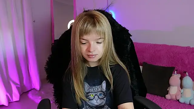 Snapshot of Eva_Rosec chatting on 13, 11, 2025 Eva Rosec online show from 13, 11, 2025