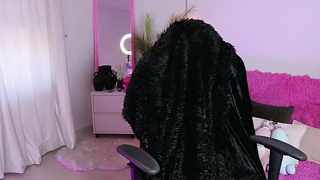 Snapshot of Eva_Rosec chatting on 14, 11, 2025 Eva Rosec online show from 14, 11, 2025