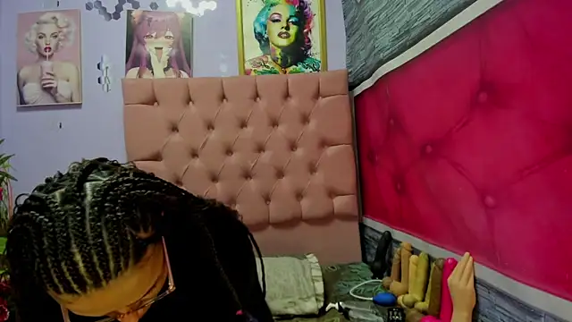 Snapshot of Yaumiko chatting on 20, 11, 2025 Yaumiko online show from 20, 11, 2025