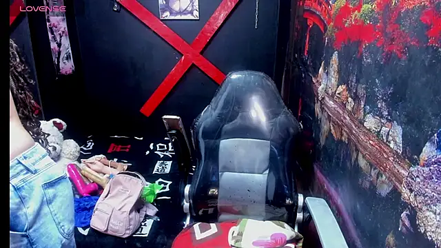 Snapshot of Yaumiko chatting on 29, 11, 2025 Yaumiko online show from 29, 11, 2025