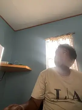 Snapshot of Alvarosexxx chatting on 1, 10, 2025 Alvarosexxx online show from 1, 10, 2025