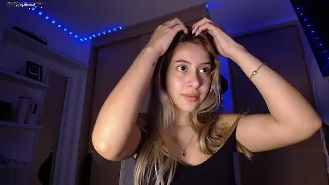 tinysofia  online show from 18, 3, 2025