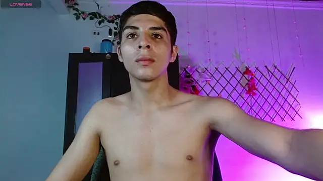 justin alexxx online show from 4, 12, 2024