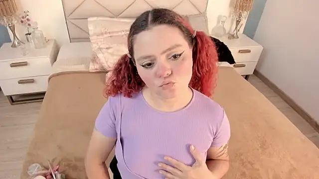 Twwiiggy online show from 10, 2, 2026