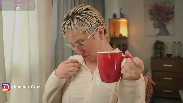 Ximenna Cruz online show from 10, 1, 2026