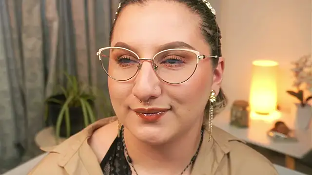 Ximenna Cruz online show from 10, 4, 2026